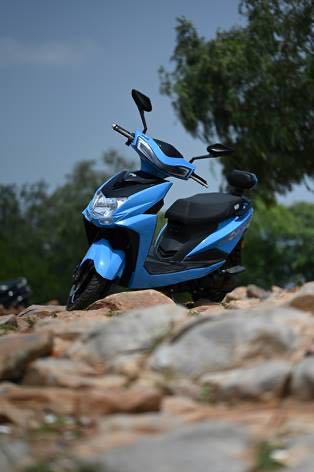 Top Electric 2-Wheelers That Don't Require A License to drive In India ...